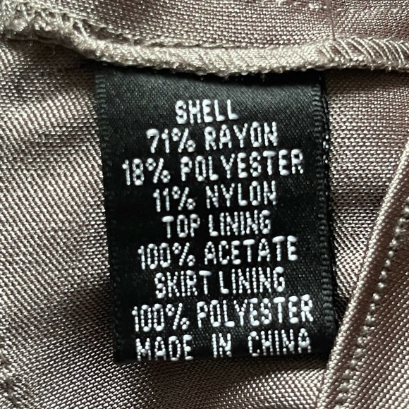 Adrianna Papell Occasions Size 14 Sage Green Ruffles Tan and Cream Color… - Picture 7 of 9